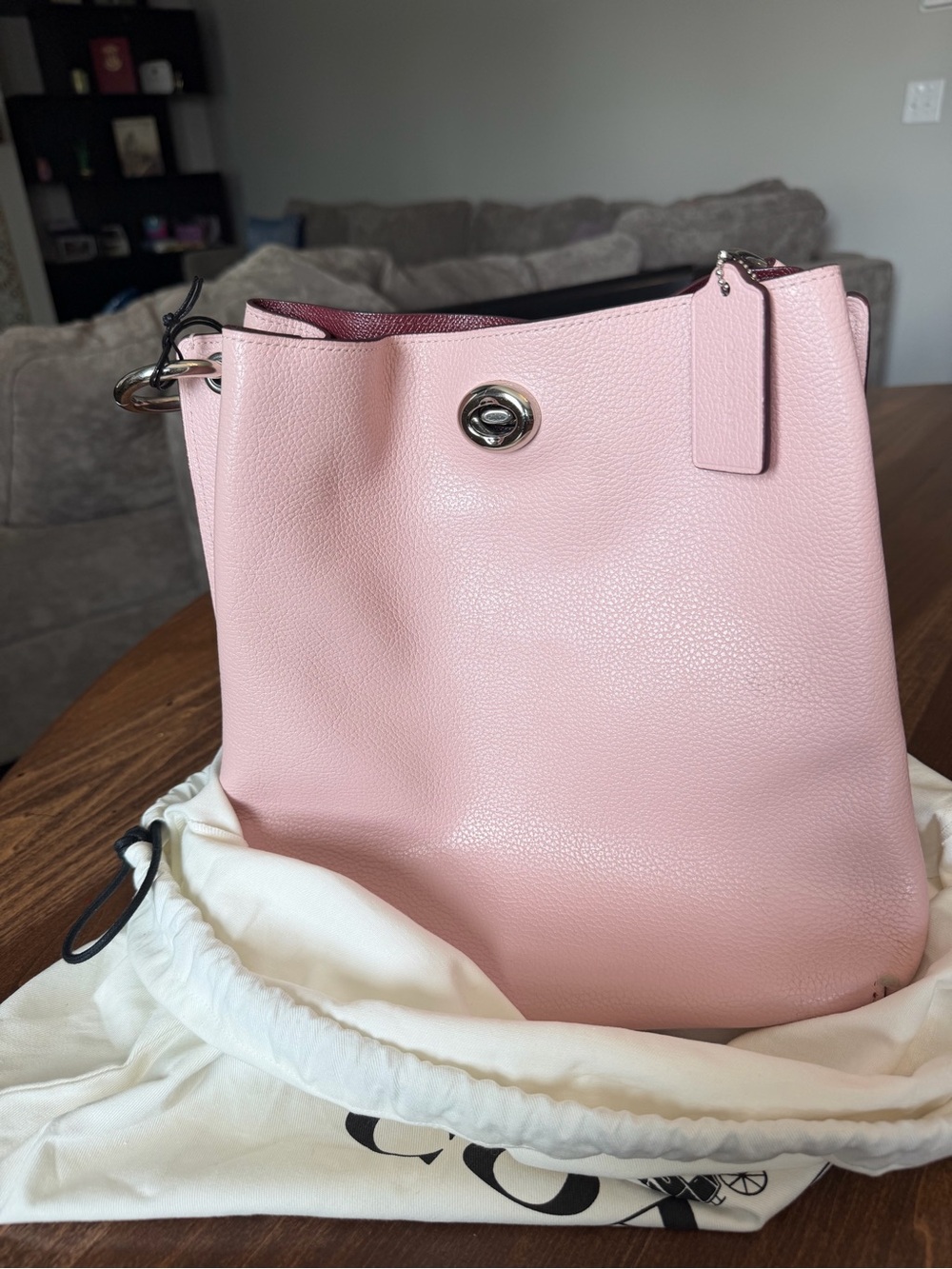 New Coach GLV DUFFLE
230842JAX With tags Coach Glovetanned Leather
